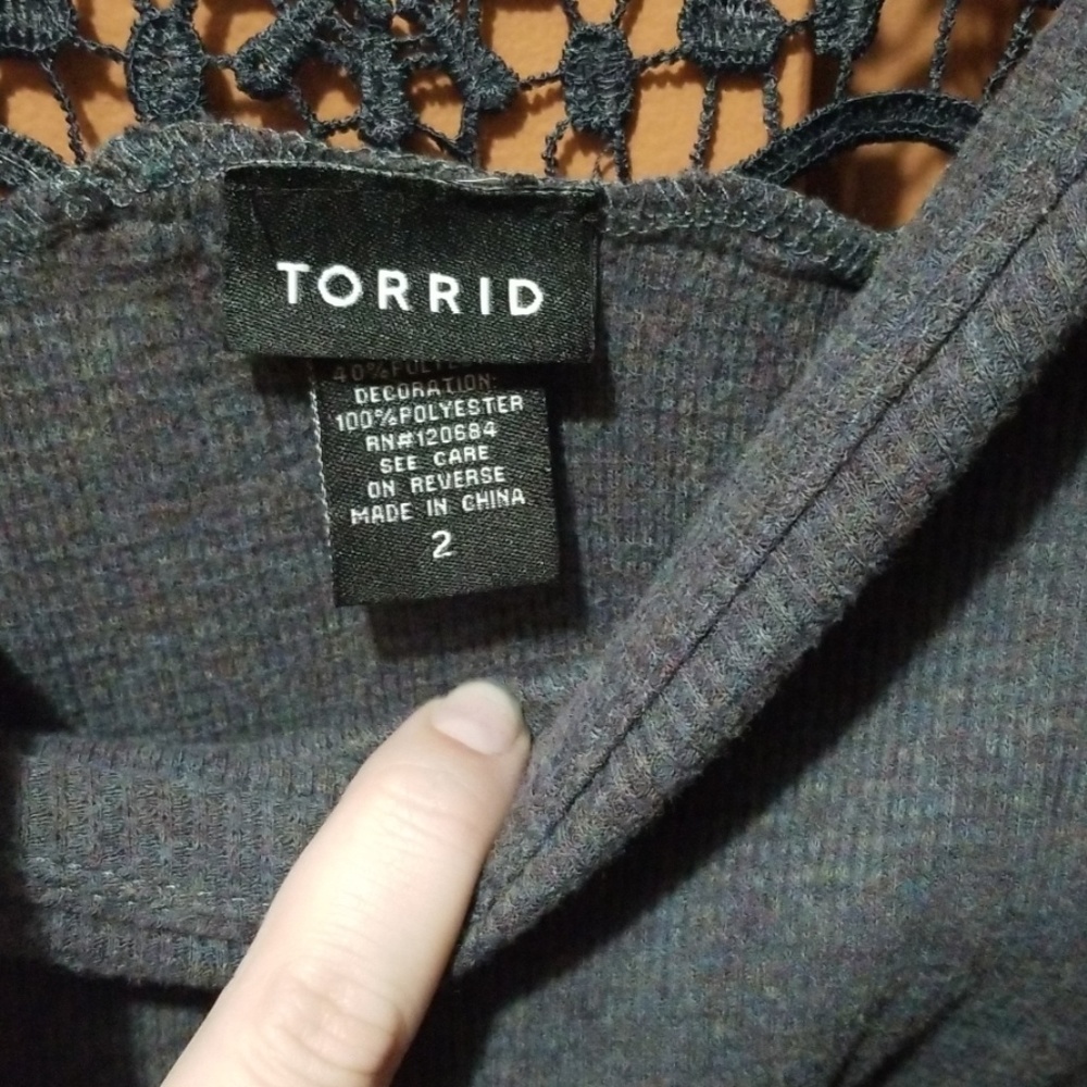 Shirt - Picture 4 of 5